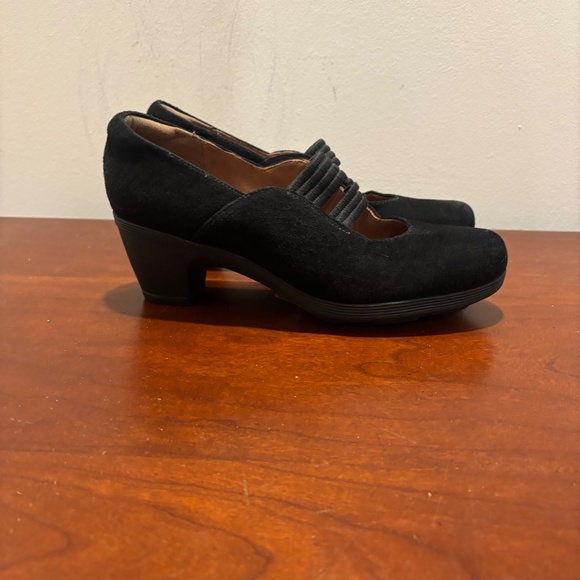 Clarks Women's Brigita Glory Suede Pumps in Black Size 7 - Picture 6 of 10